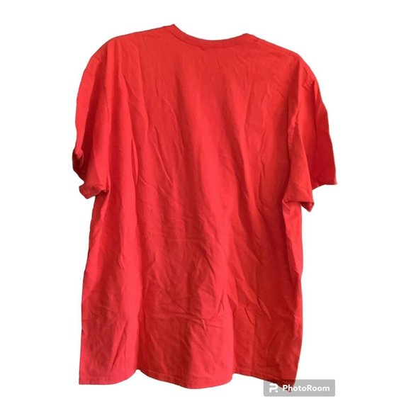 The Office I Survived the Dunder Mifflin Christmas Party T Shirt 2 XL Red Unisex - Picture 2 of 3